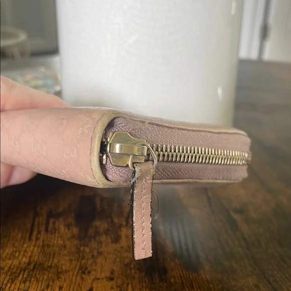 Gucci MicroGuccissima GG Dusty Pink Leather Bow Wallet Zipper Closure - Picture 6 of 11